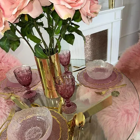 Lägenhet Just Unique Rose Poznań