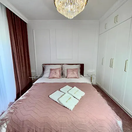 아파트 Just Unique Rose *