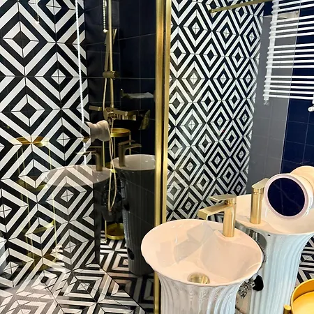 Lägenhet Just Unique Rose