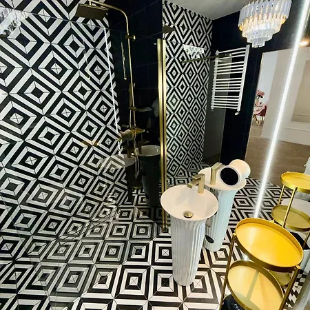 Lägenhet Just Unique Rose *