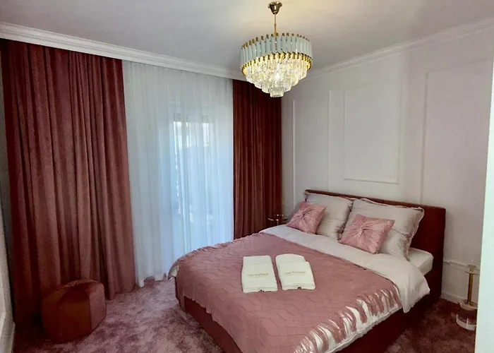 Just Unique Rose Poznan